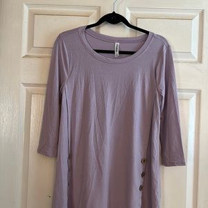 NWOT Zenanna Premium lavender tunic with button design. Medium.